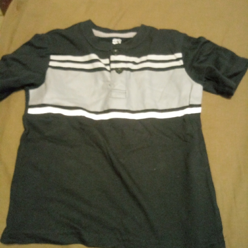 Boys shirt size 5